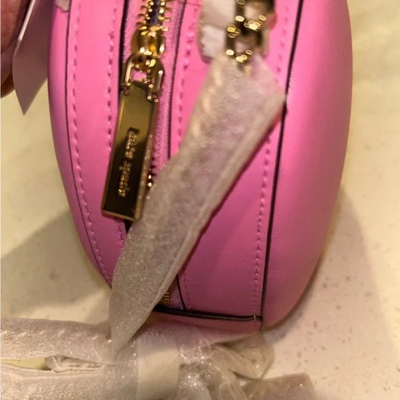 ♠️kate spade Love Shack 3D Mini Heart Crossbody, Surf Pink NWT - Picture 4 of 4